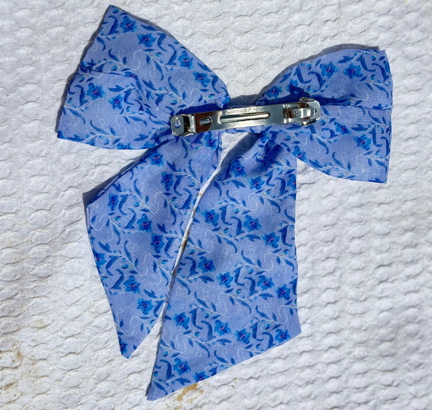 Flowers bow tie